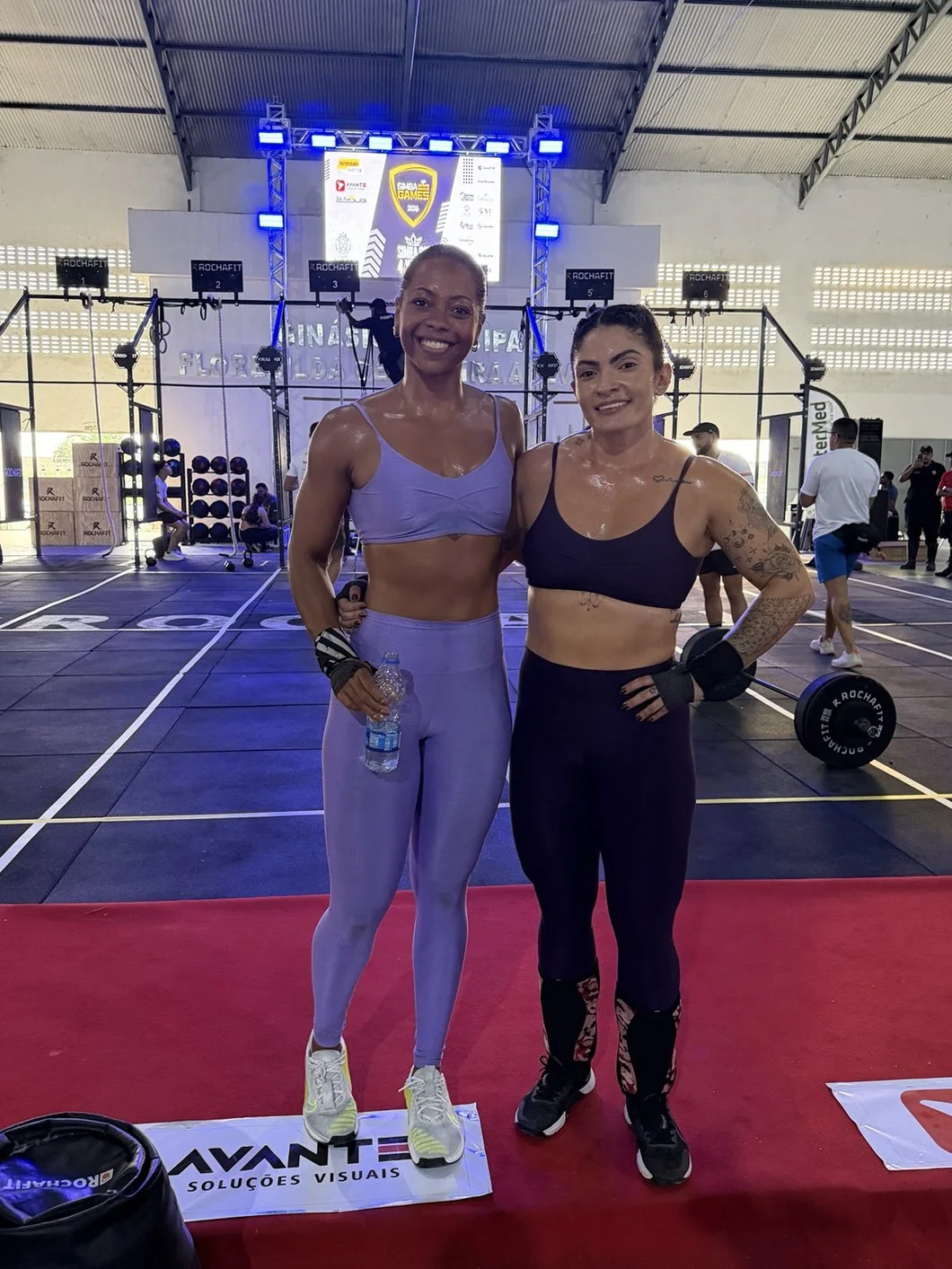 Atletas da Think Fitness em competição de CrossFit